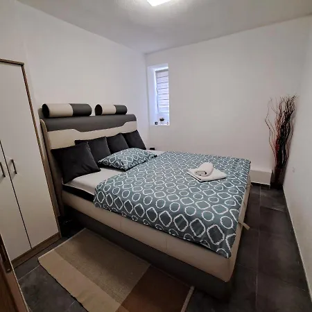 Elita Prenociste Bihać